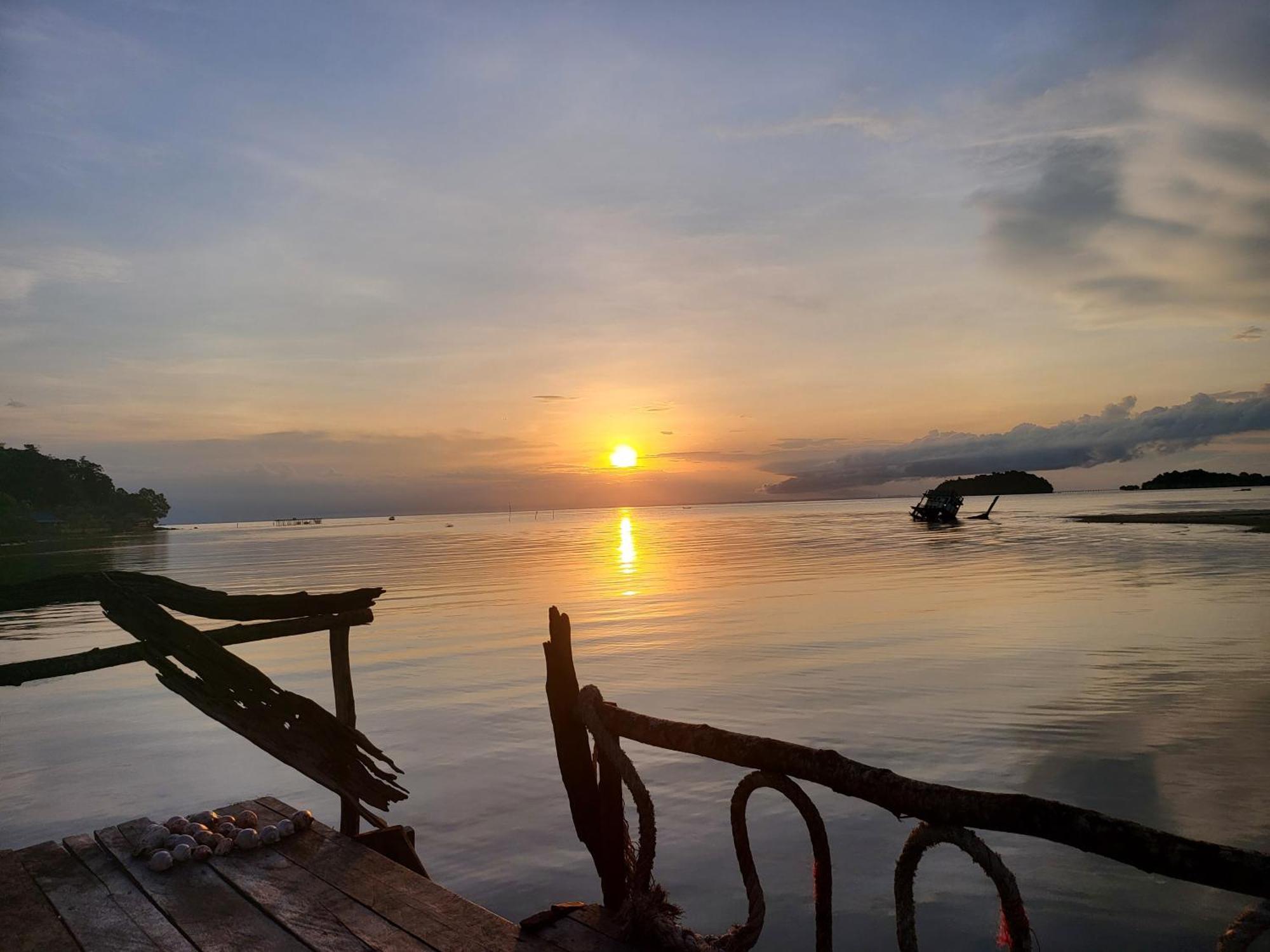 Firefly Guesthouse Prek Svay Village Esterno foto