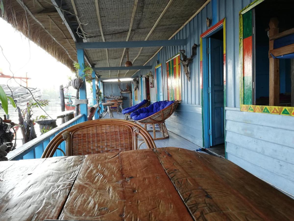 Firefly Guesthouse Prek Svay Village Esterno foto
