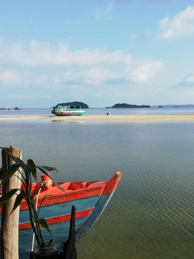 Firefly Guesthouse Prek Svay Village Esterno foto