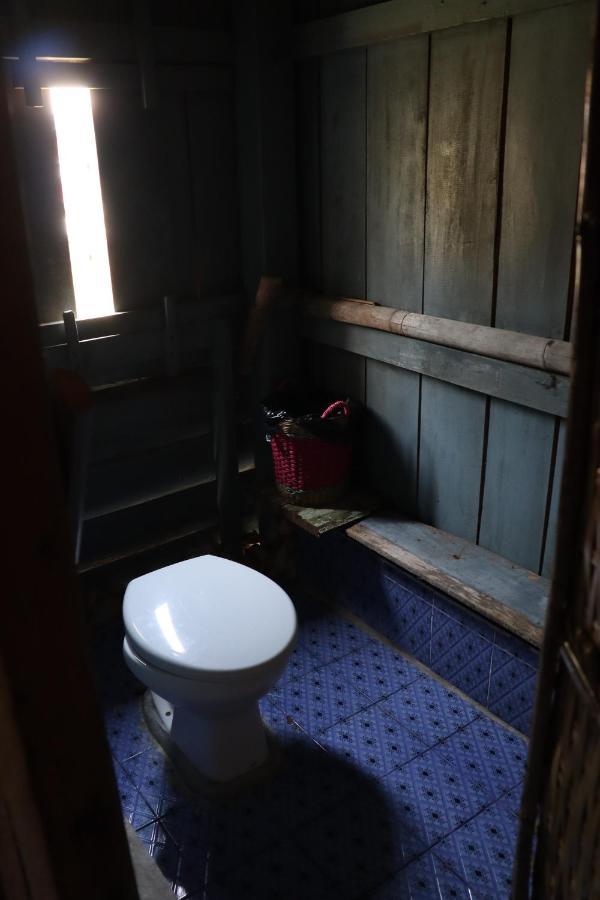 Firefly Guesthouse Prek Svay Village Esterno foto
